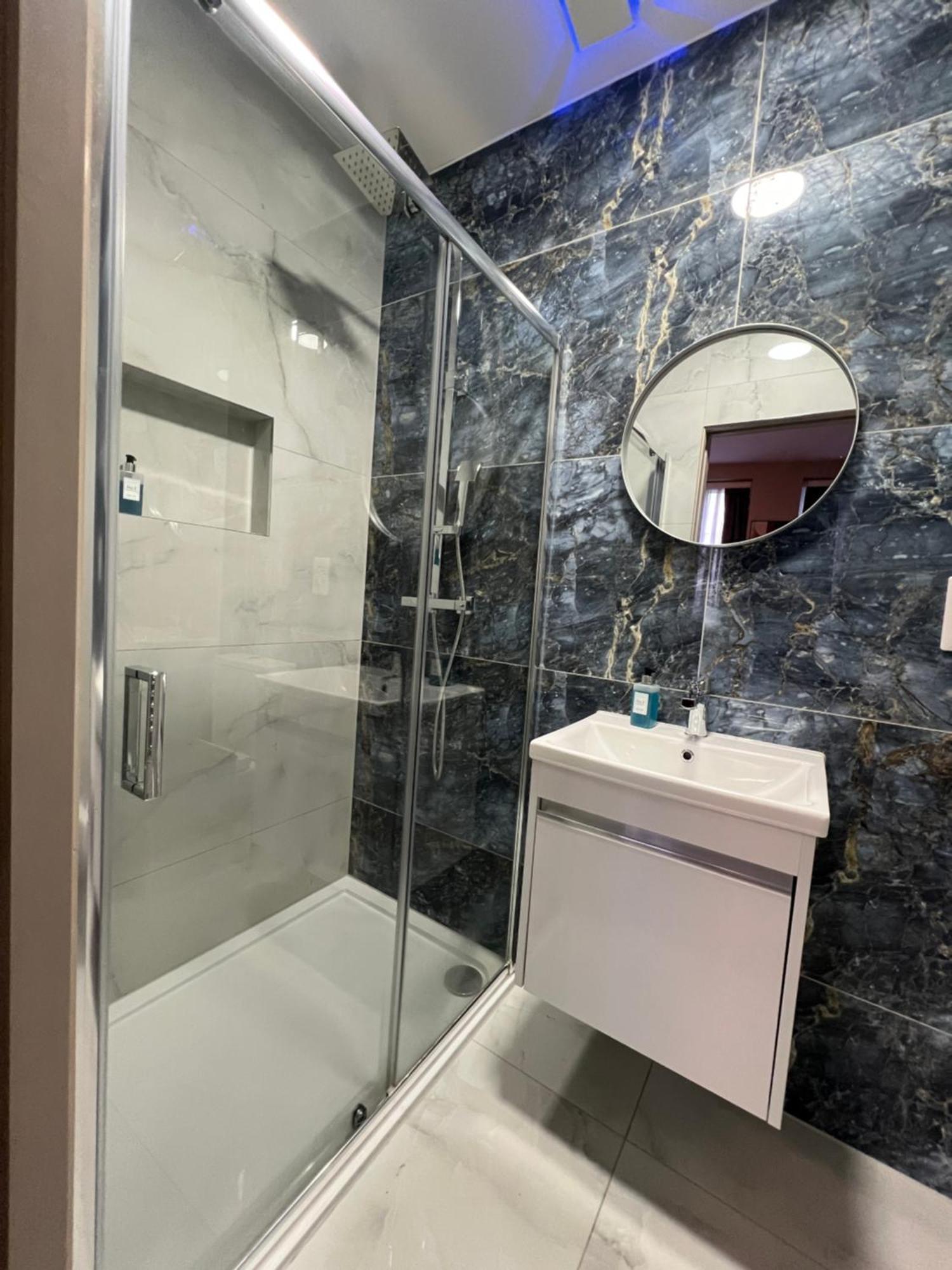 Paragraph Palmers Palmers Green