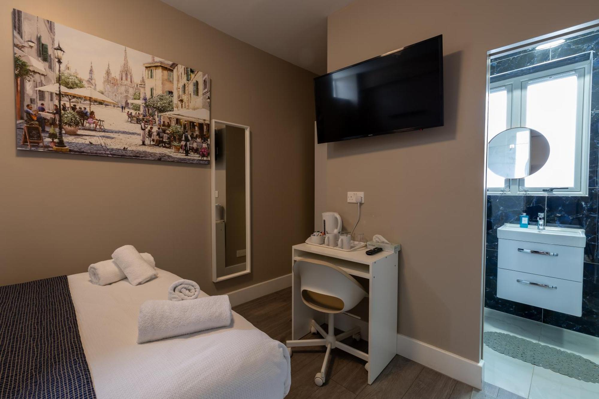 Paragraph Palmers 4* Palmers Green