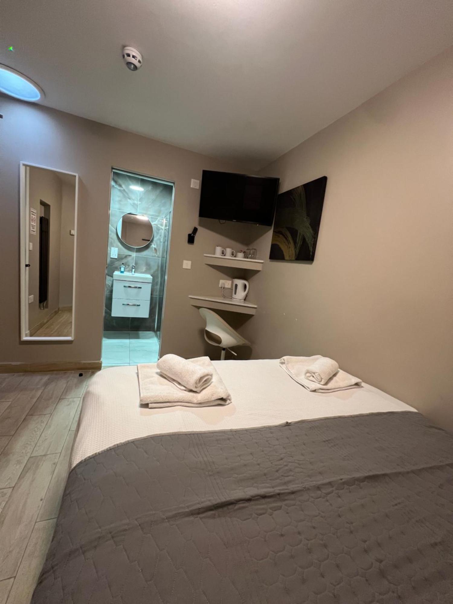 Paragraph Palmers Palmers Green